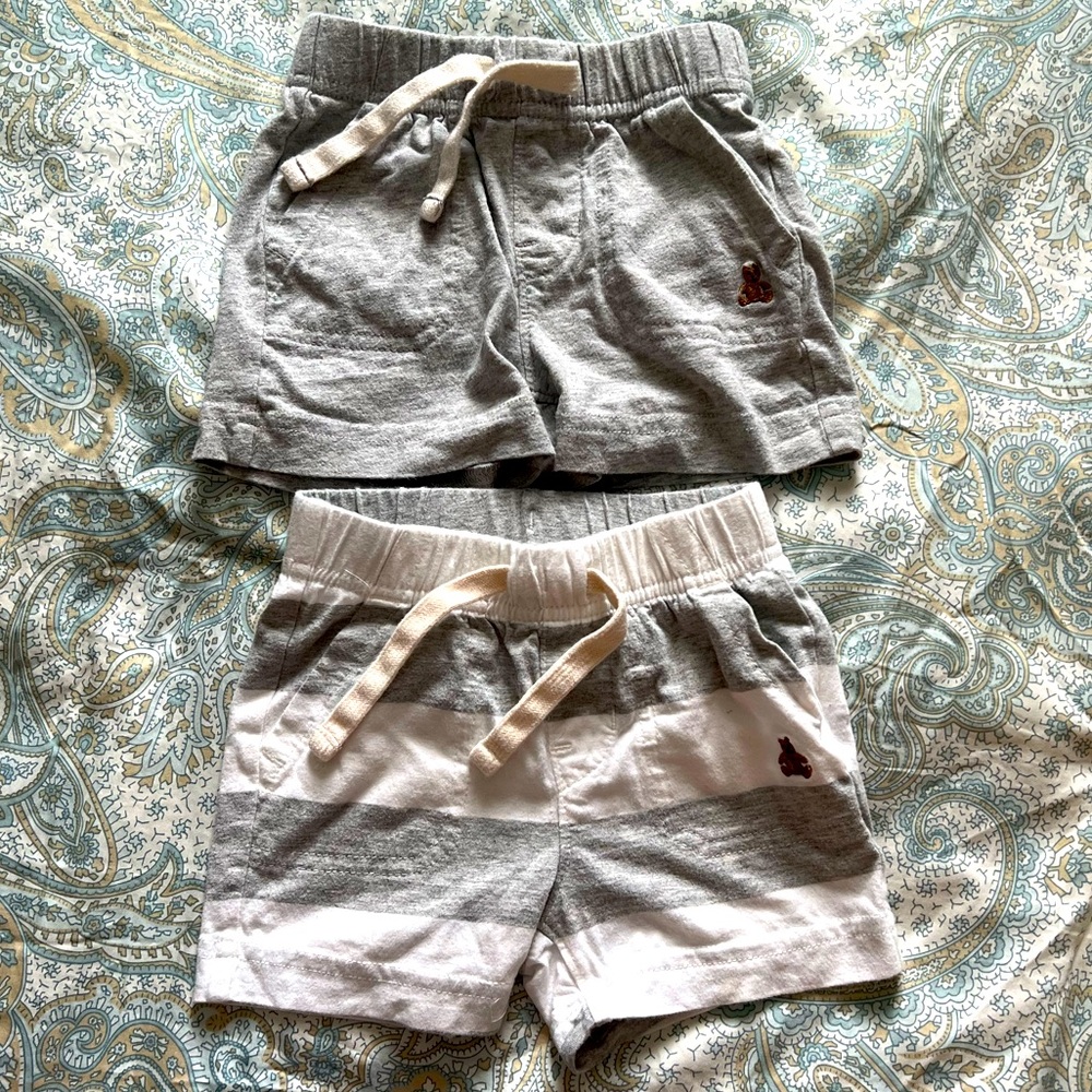 Two pairs of 6-12 month Baby Gap shorts. Like new. Smoke free home